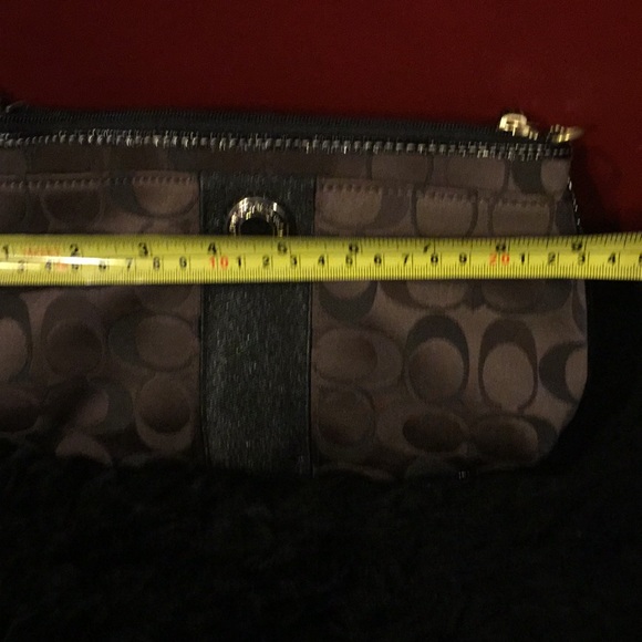 AUTHENTIC COACH SIGNATURE WRISTLET - Picture 7 of 8